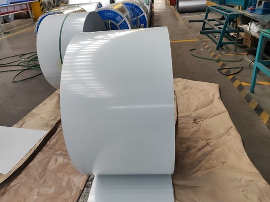 kupować Pre Painted Steel Coil PPGI Coil with 700-1250mm Width 3-8MT Weight and 30-275g/m2 Zinc Coating online manufacture