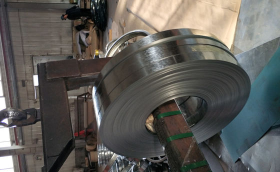 kupić SGCC Gorąco zanurzony zgalwanizowany pasek stalowy 0,12 mm × 100 mm z pasywizowaną powierzchnią do produkcji kanałów i rur online manufacture